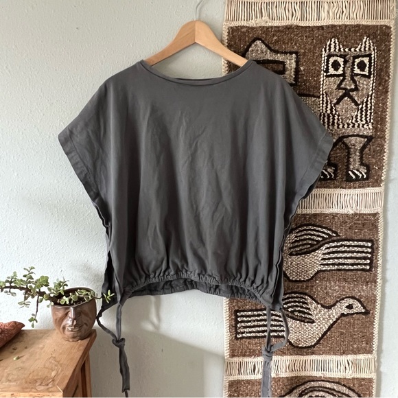 Oversized cotton shirt with capped sleeves and cinch waist by Eri + Ali. - Picture 2 of 8